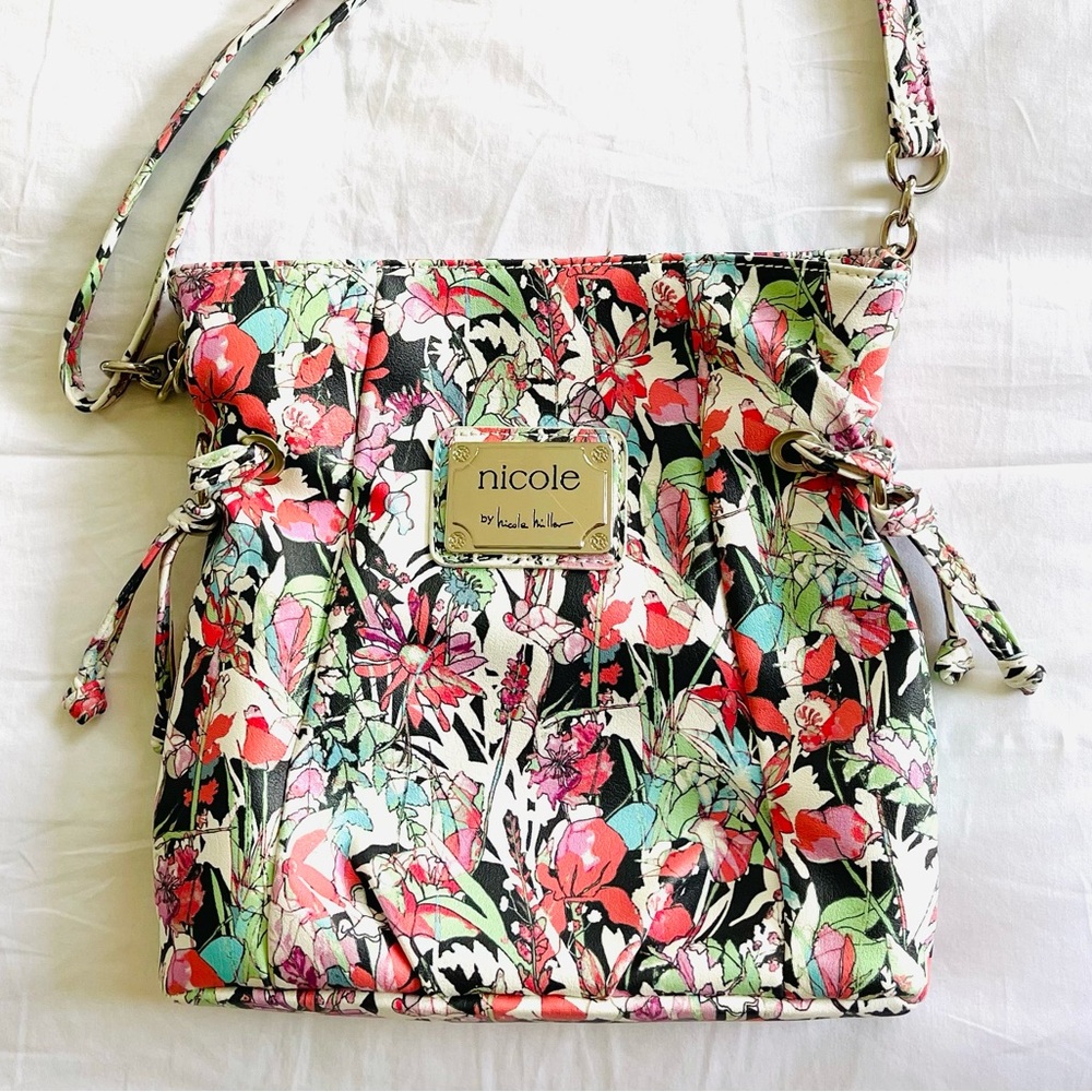 Nicole Miller Floral Bucket Bag NWOT